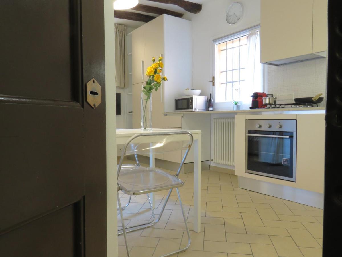 Seta Apartment Болоня Екстериор снимка